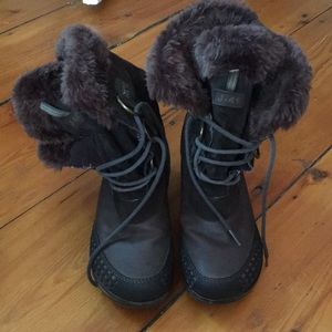J-41 Adventure On fur lined boots